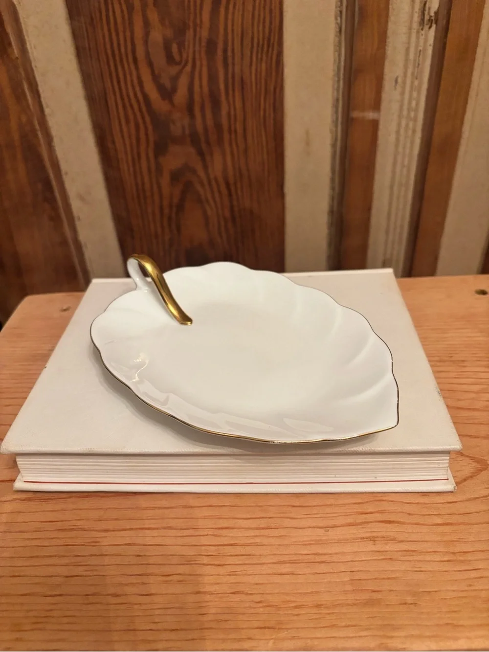 Toyo White and 24k Gold Accent Trinket Dish